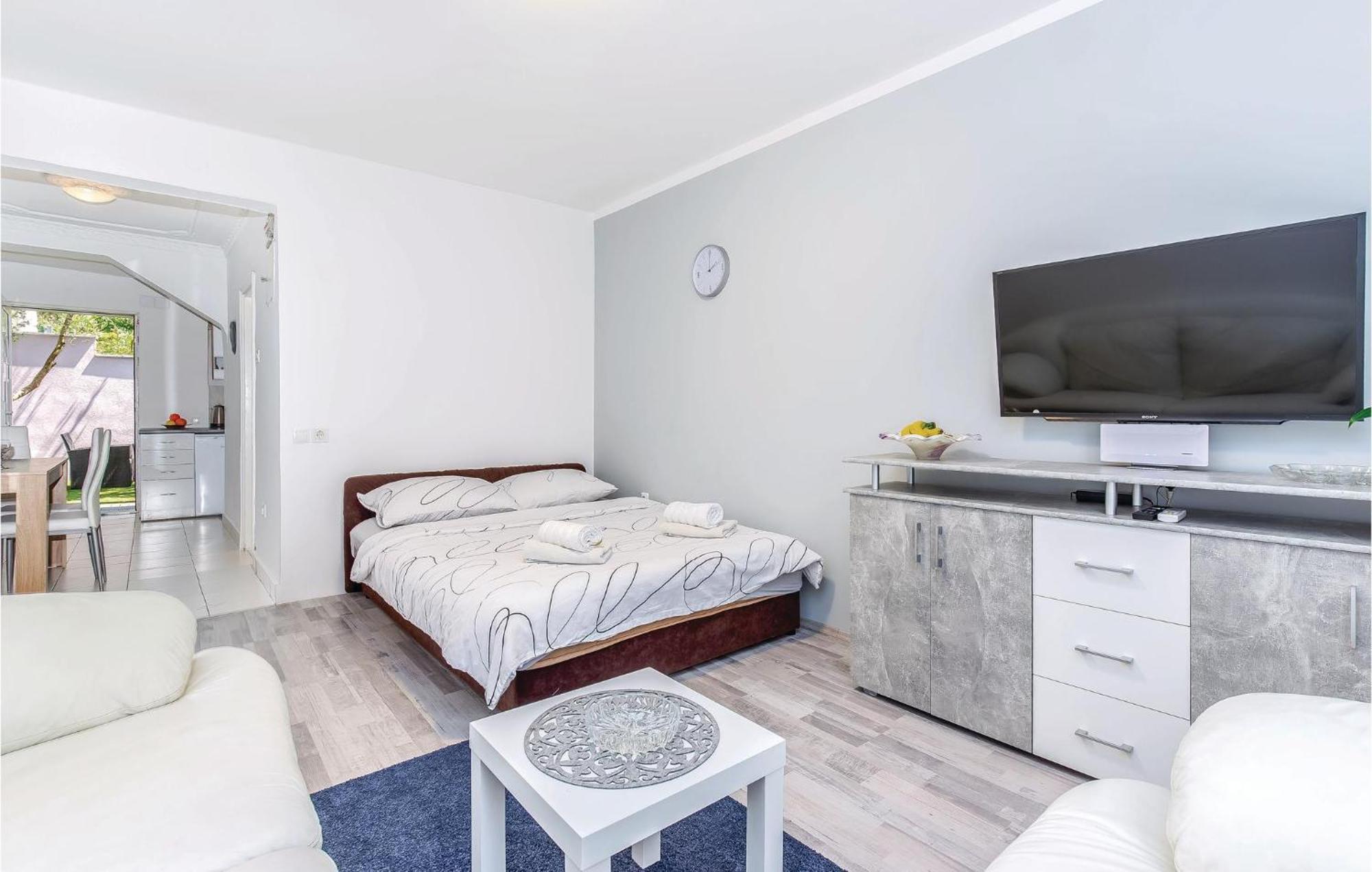 Stunning Apartment In Kostrena With Kitchen 외부 사진