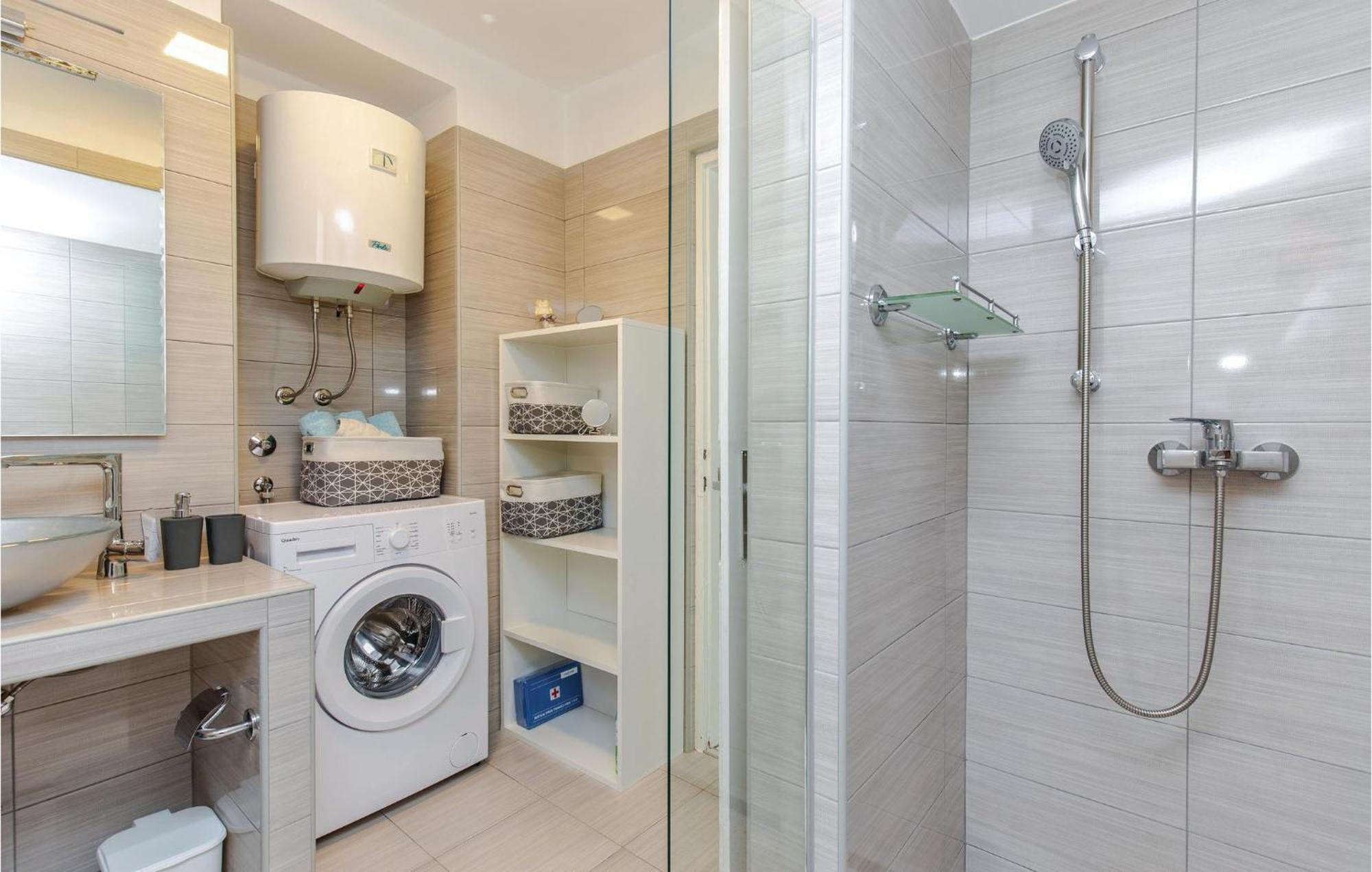 Stunning Apartment In Kostrena With Kitchen 외부 사진